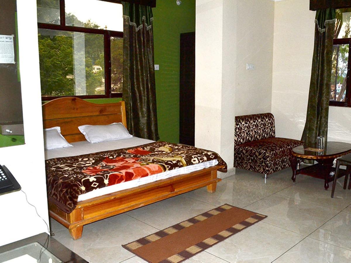 Oyo 37525 Hotel Mall Palace Pithorāgarh Esterno foto