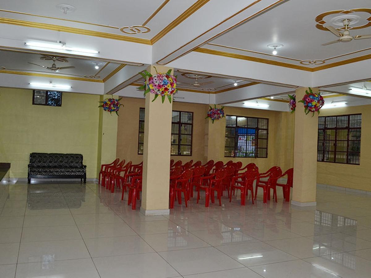 Oyo 37525 Hotel Mall Palace Pithorāgarh Esterno foto