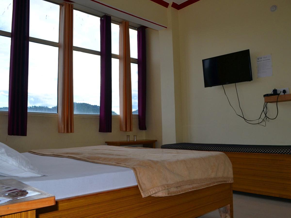 Oyo 37525 Hotel Mall Palace Pithorāgarh Esterno foto