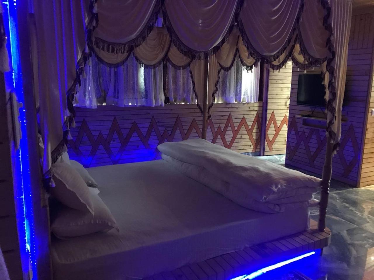 Oyo 37525 Hotel Mall Palace Pithorāgarh Esterno foto