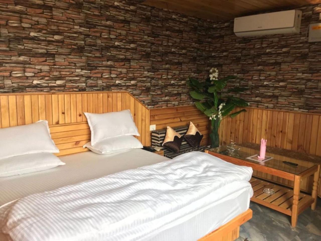 Oyo 37525 Hotel Mall Palace Pithorāgarh Esterno foto