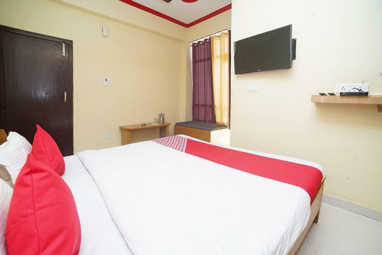 Oyo 37525 Hotel Mall Palace Pithorāgarh Esterno foto
