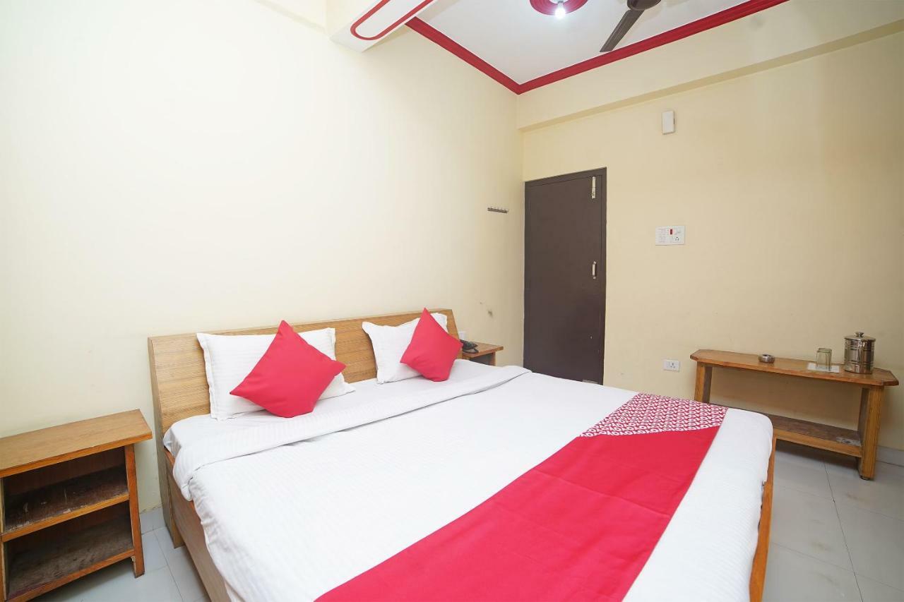 Oyo 37525 Hotel Mall Palace Pithorāgarh Esterno foto