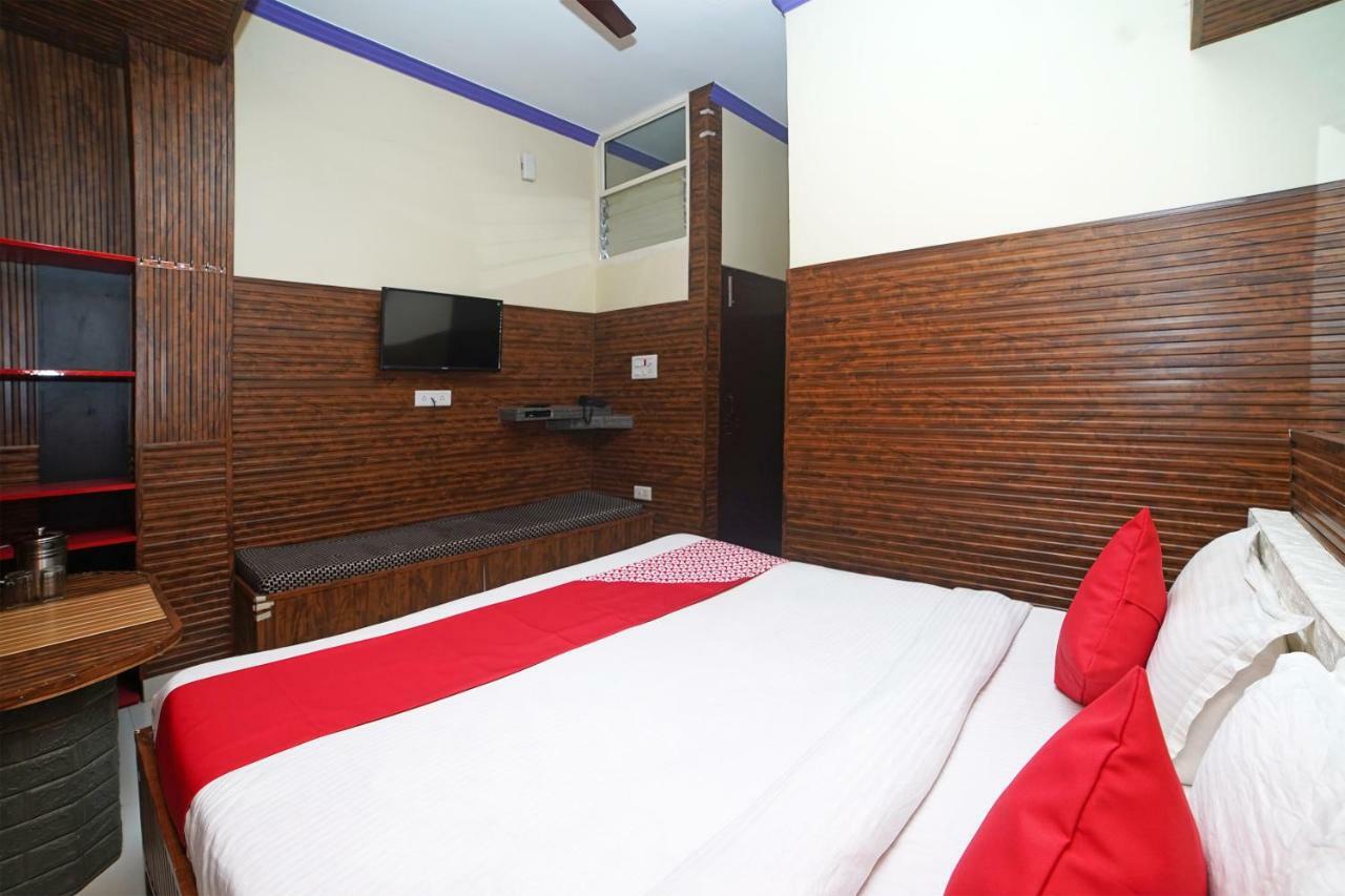 Oyo 37525 Hotel Mall Palace Pithorāgarh Esterno foto