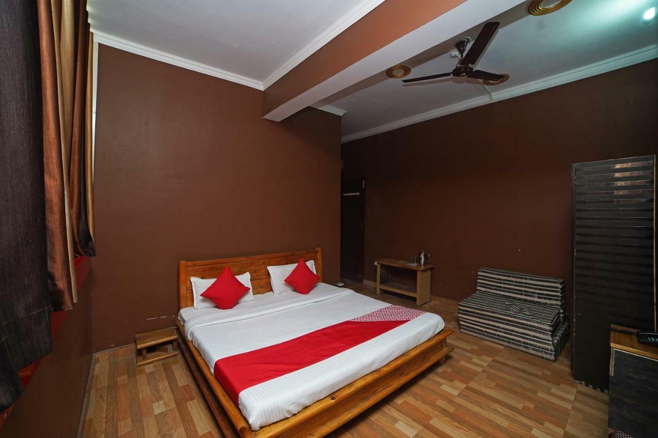 Oyo 37525 Hotel Mall Palace Pithorāgarh Esterno foto