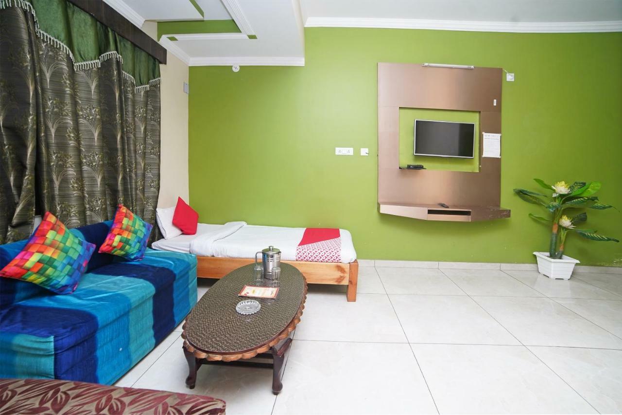 Oyo 37525 Hotel Mall Palace Pithorāgarh Esterno foto