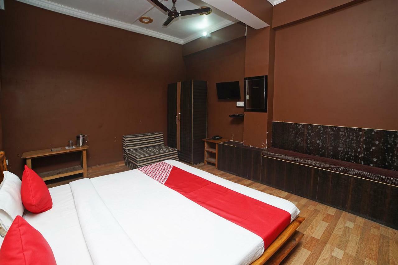 Oyo 37525 Hotel Mall Palace Pithorāgarh Esterno foto