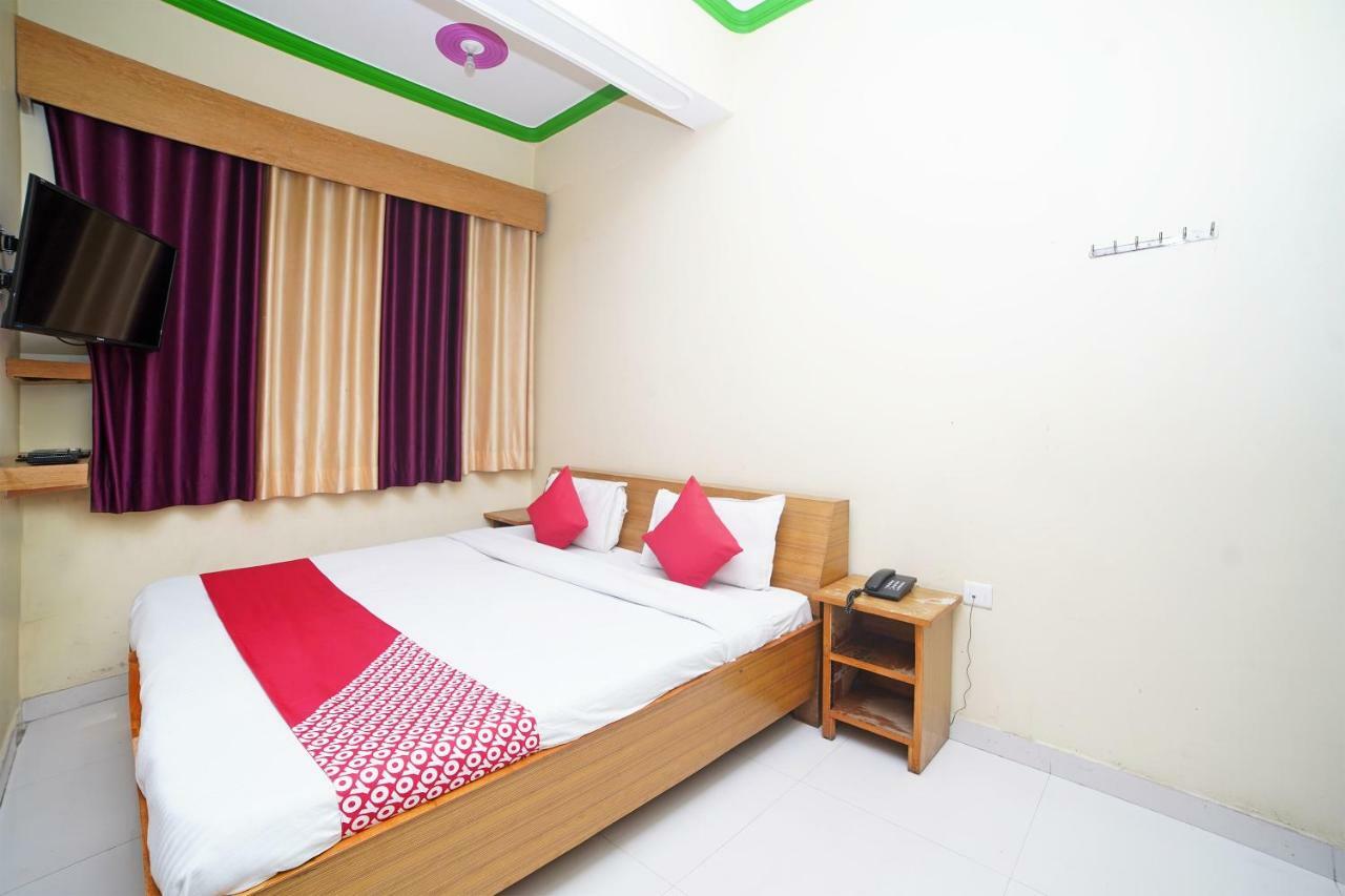 Oyo 37525 Hotel Mall Palace Pithorāgarh Esterno foto