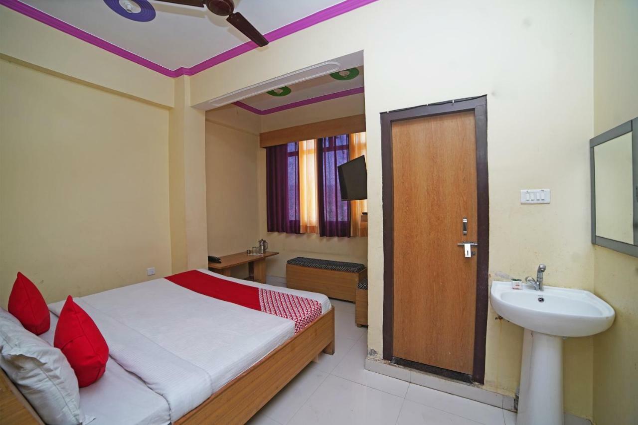 Oyo 37525 Hotel Mall Palace Pithorāgarh Esterno foto